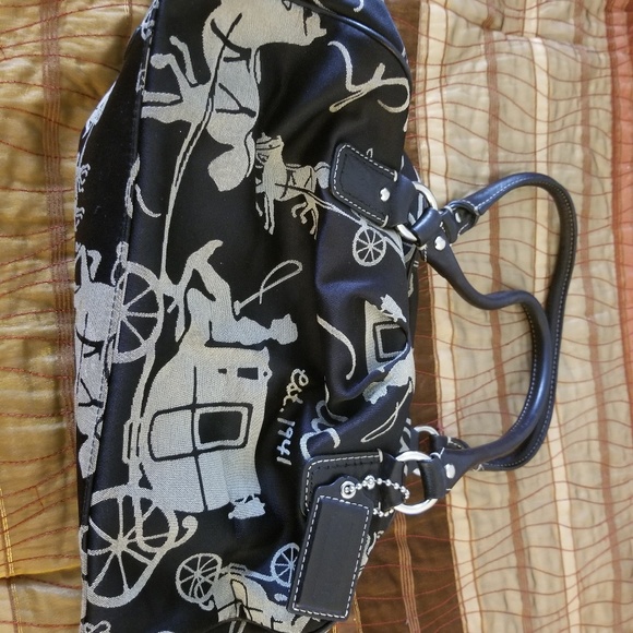 Purses - Picture 4 of 7